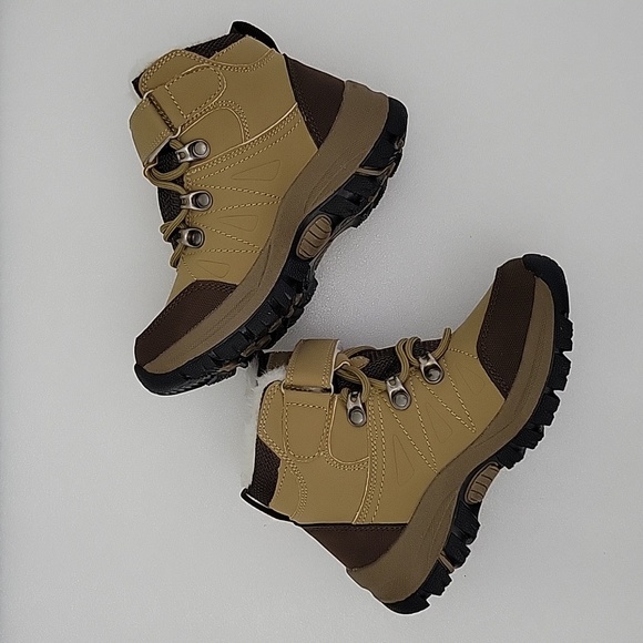 Kids Warm Snow Boots Outdoor Insulated Fur Lined Waterproof Ankle Shoes - Picture 1 of 11